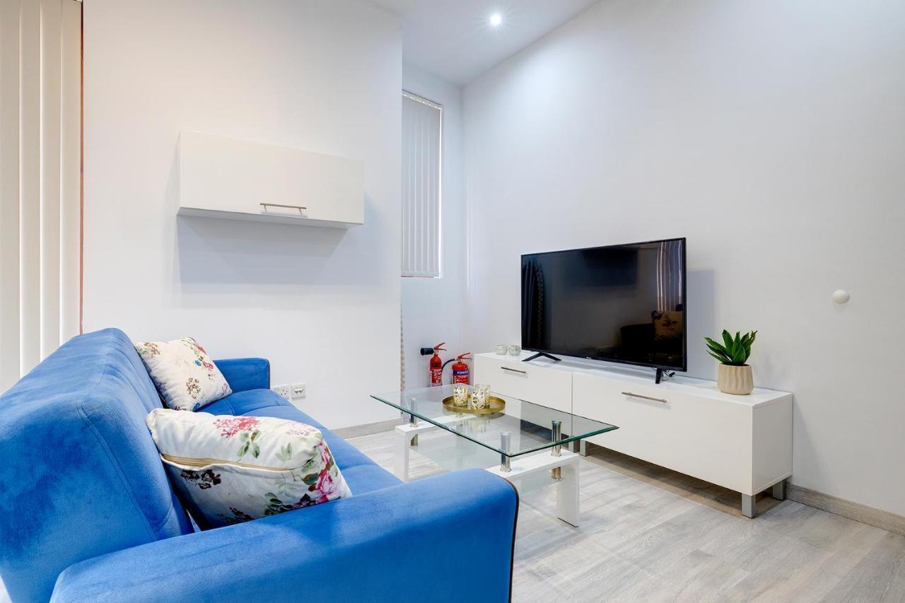 شقة Picturesque Sliema Pad Steps From The Seafront المظهر الخارجي الصورة