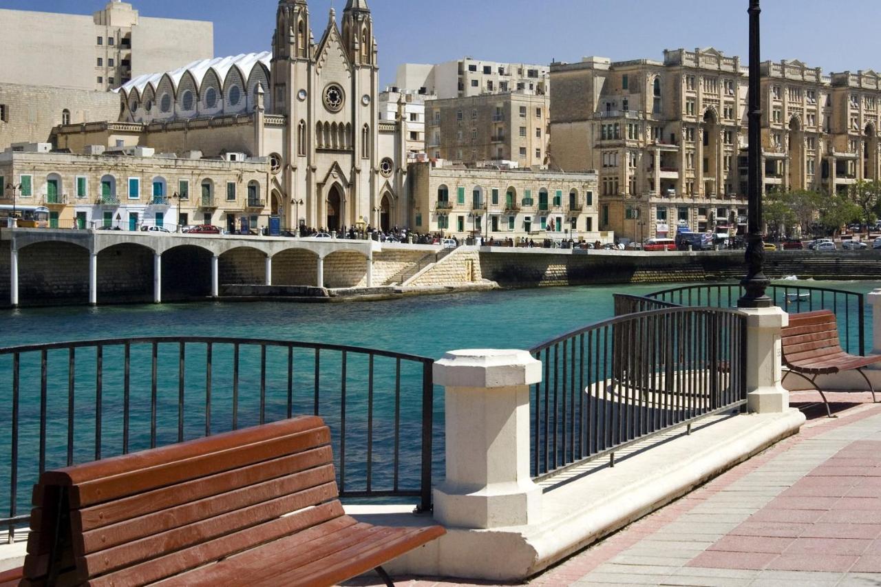 شقة Picturesque Sliema Pad Steps From The Seafront المظهر الخارجي الصورة