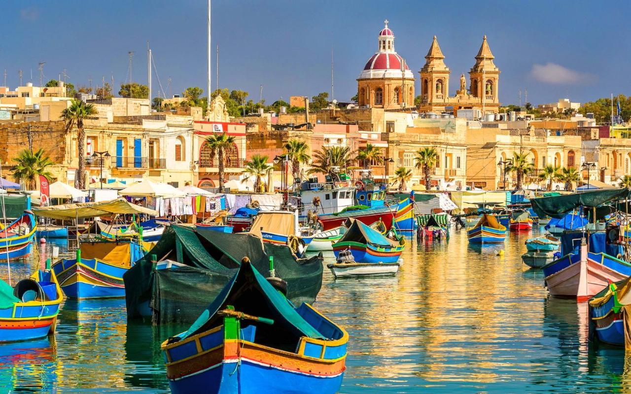 شقة Picturesque Sliema Pad Steps From The Seafront المظهر الخارجي الصورة